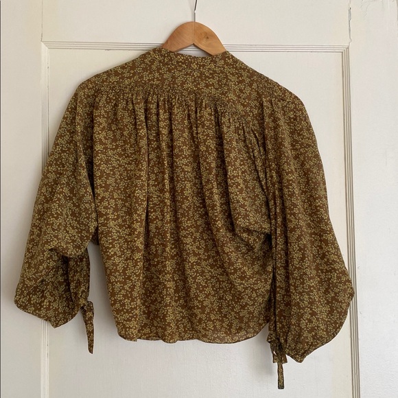 Doen O’Keeffe Blouse - Olive/Gold Floral Puff-Sleeve Button Front - Picture 7 of 7